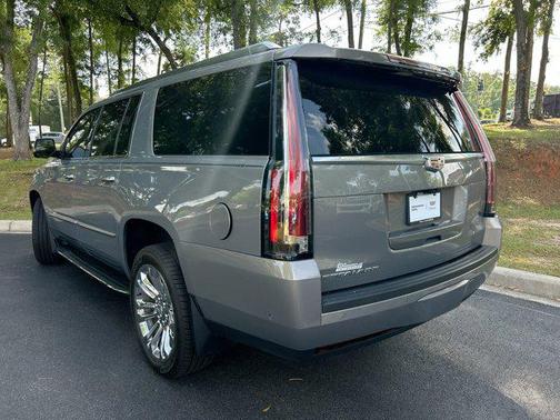 2018 Cadillac Escalade ESV Luxury