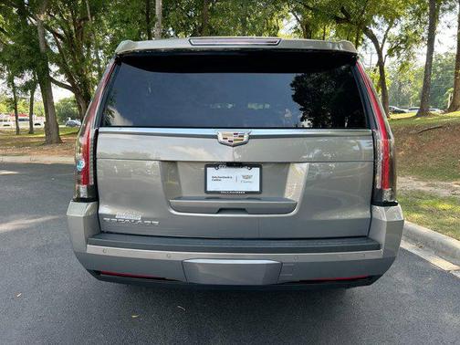 2018 Cadillac Escalade ESV Luxury