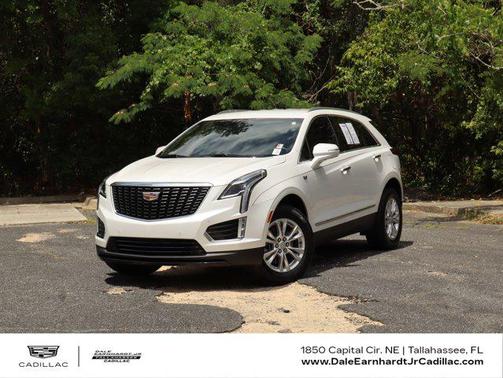 Crystal White Tricoat 2024 Cadillac XT5 Luxury