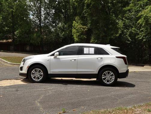 Crystal White Tricoat 2024 Cadillac XT5 Luxury