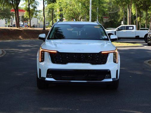 Snow White Pearl 2025 Kia Sorento Hybrid EX