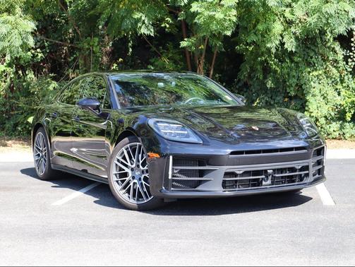 Black 2024 Porsche Panamera 4