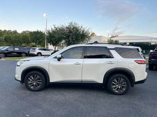 2024 Nissan Pathfinder SV FWD