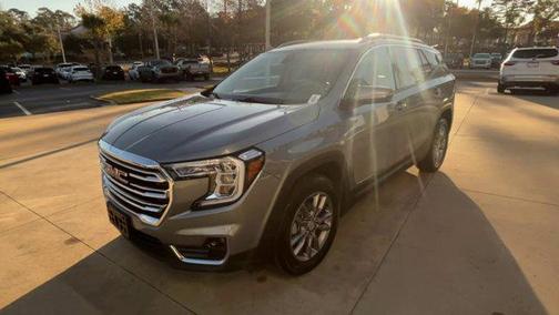 Sterling Metallic 2023 GMC Terrain SLT