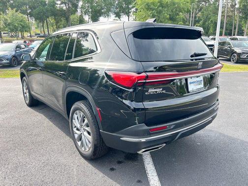 2025 Buick Enclave Preferred FWD