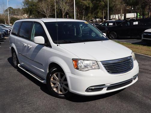 2014 Chrysler Town & Country Touring