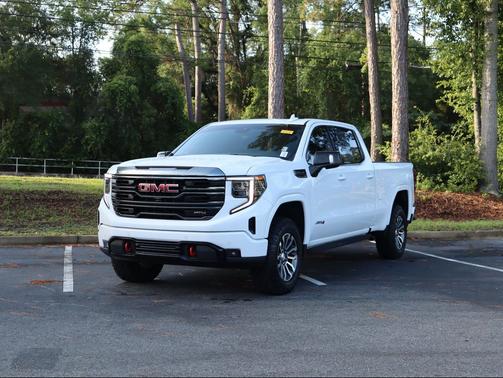 Summit White 2023 GMC Sierra 1500 AT4