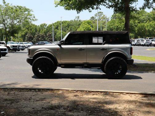 ICONIC SILVER METALLIC 2022 Ford Bronco Badlands