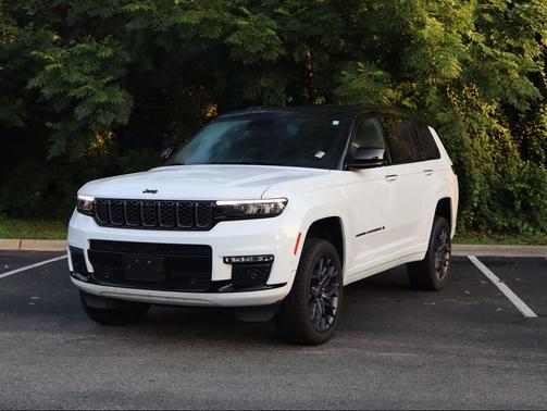 Bright White Clearcoat 2023 Jeep Grand Cherokee L Summit