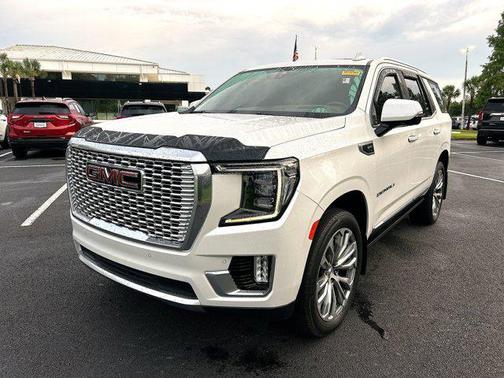 White Frost Tricoat 2021 GMC Yukon Denali