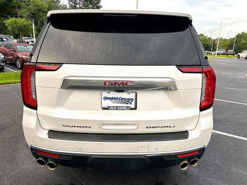 White Frost Tricoat 2021 GMC Yukon Denali