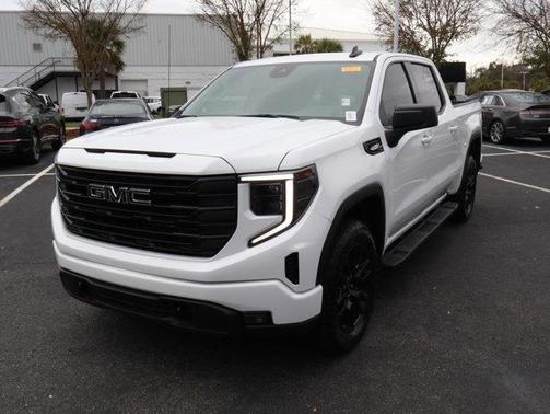 2025 GMC Sierra 1500 Elevation