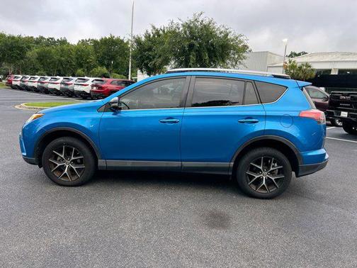 2018 Toyota RAV4 SE