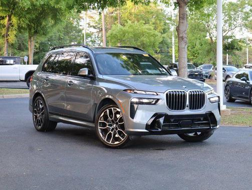 Skyscraper Grey Metallic 2023 BMW X7 xDrive40i