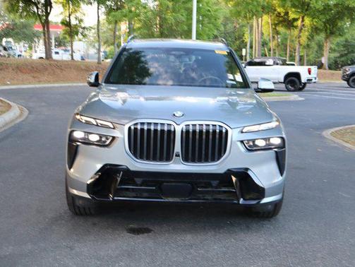 Skyscraper Grey Metallic 2023 BMW X7 xDrive40i