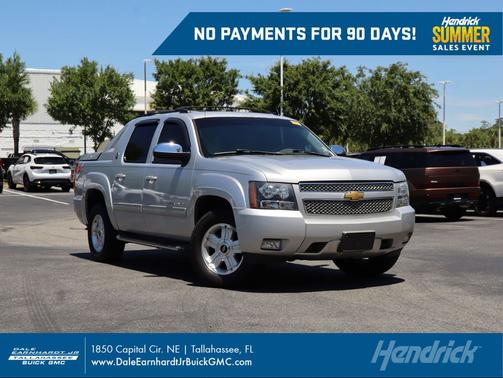 Silver Ice Metallic 2013 Chevrolet Avalanche LT