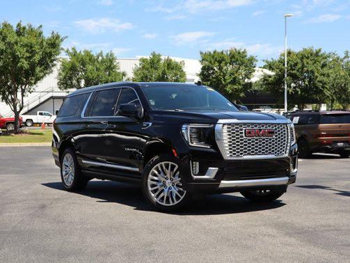 Onyx Black 2023 GMC Yukon XL Denali