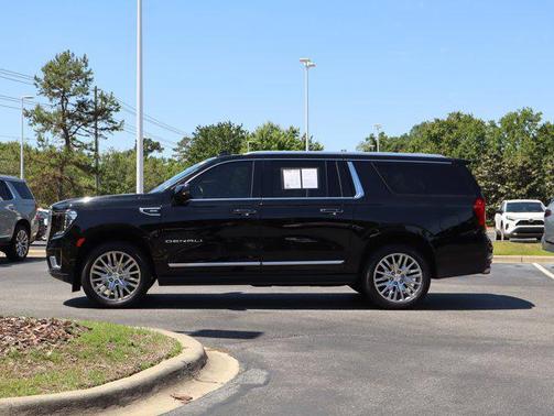 Onyx Black 2023 GMC Yukon XL Denali
