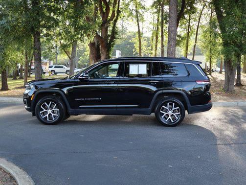 Diamond Black Crystal Pearlcoat 2024 Jeep Grand Cherokee L Limited