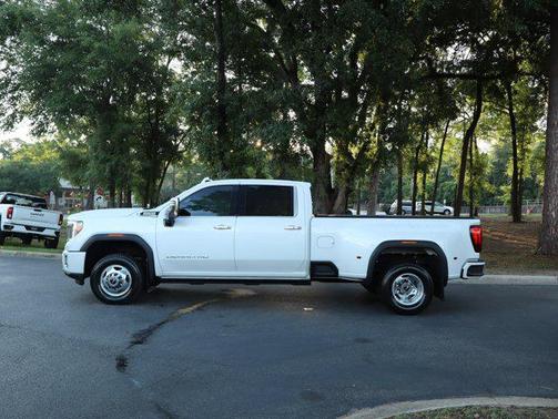White Frost Tricoat 2022 GMC Sierra 3500 Denali