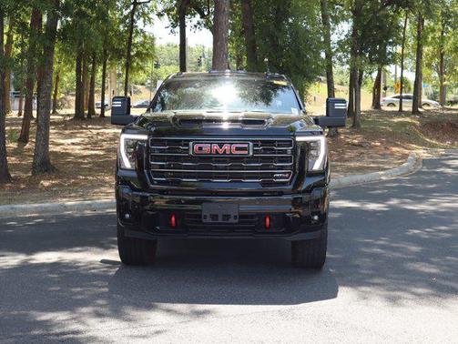 Onyx Black 2025 GMC Sierra 2500 AT4