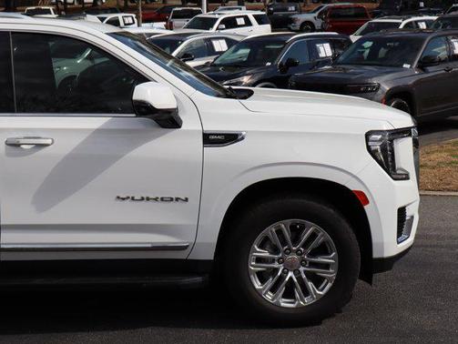2023 GMC Yukon XL SLT
