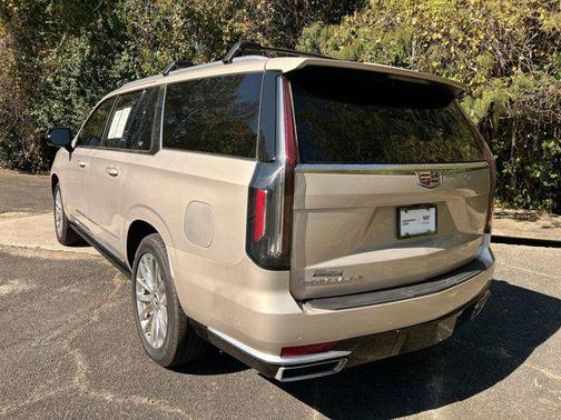 2023 Cadillac Escalade ESV Premium Luxury