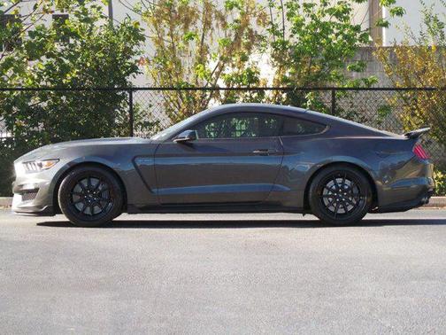 2019 Ford Shelby GT350 Base