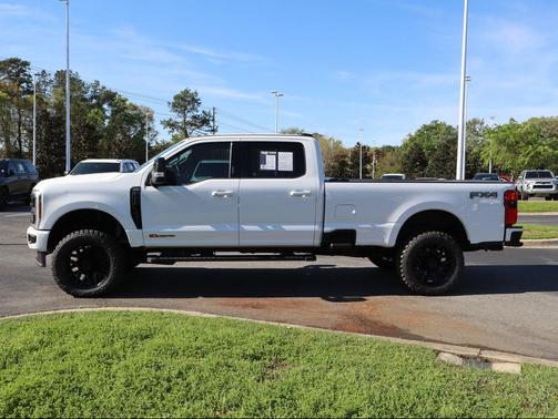OXFORD WHITE 2024 Ford F-350 Lariat