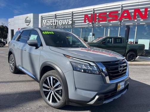 2025 Nissan Pathfinder Platinum 4WD
