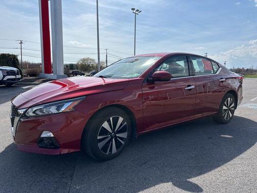 Scarlet Ember Tintcoat 2020 Nissan Altima 2.5 SV