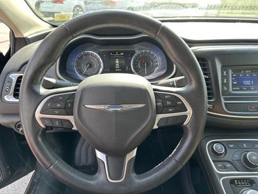 Granite Crystal Metallic Clearcoat 2016 Chrysler 200 Limited