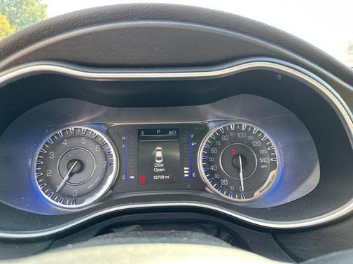 Granite Crystal Metallic Clearcoat 2016 Chrysler 200 Limited