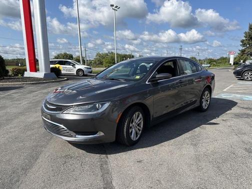 Granite Crystal Metallic Clearcoat 2016 Chrysler 200 Limited