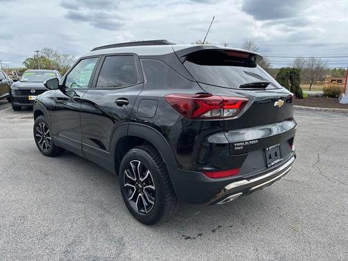 Mosaic Black Metallic 2023 Chevrolet Trailblazer ACTIV