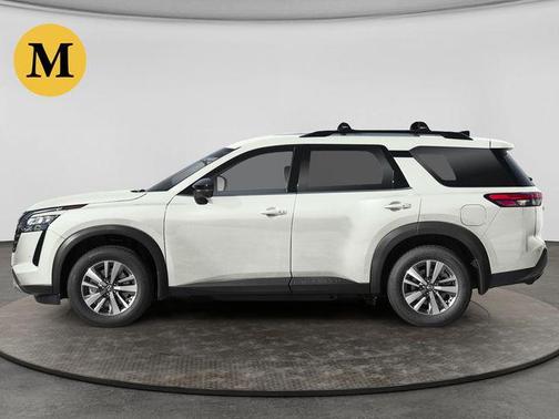 Everest White Pearl Tricoat 2026 Nissan Pathfinder SL
