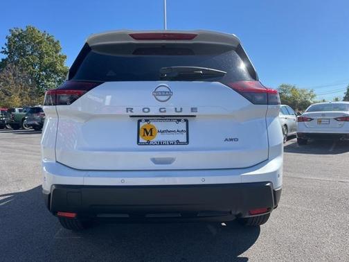 2026 Nissan Rogue SV