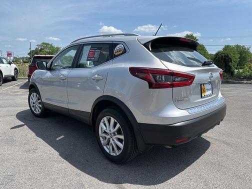2022 Nissan Rogue Sport SV