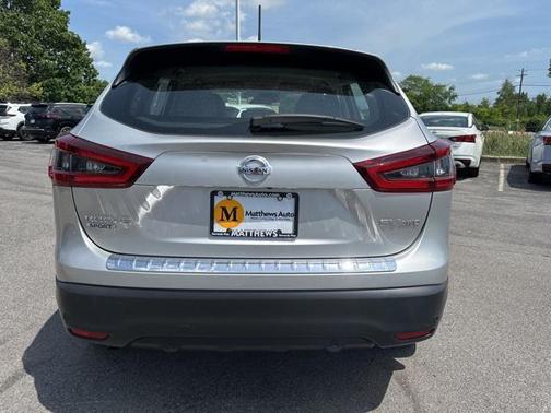 2022 Nissan Rogue Sport SV