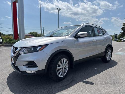 2022 Nissan Rogue Sport SV