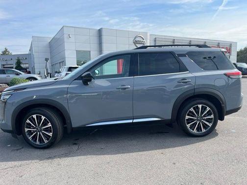 Boulder Gray Pearl 2026 Nissan Pathfinder Platinum