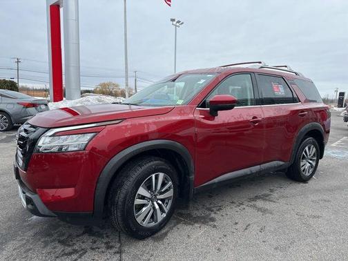 2024 Nissan Pathfinder SL 4WD