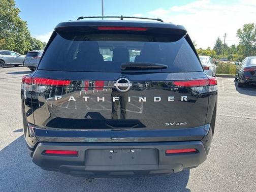 2022 Nissan Pathfinder SV 4WD