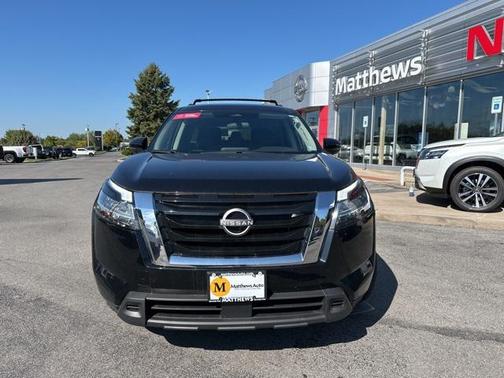 2022 Nissan Pathfinder SV 4WD