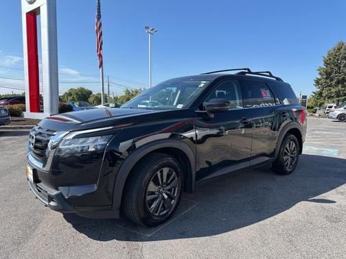 2022 Nissan Pathfinder SV 4WD