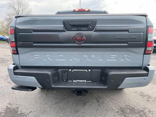 Boulder Gray Pearl 2026 Nissan Frontier PRO-4X
