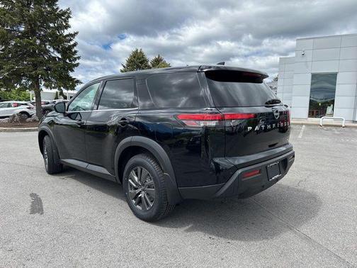 Super Black 2024 Nissan Pathfinder S 4WD
