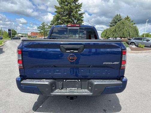 Deep Blue Pearl 2022 Nissan Frontier PRO-4X