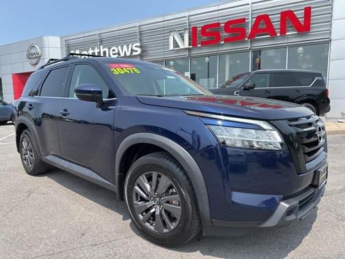 2022 Nissan Pathfinder SV 4WD