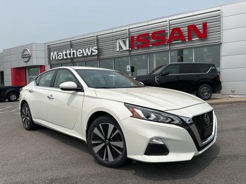 2022 Nissan Altima 2.5 SV